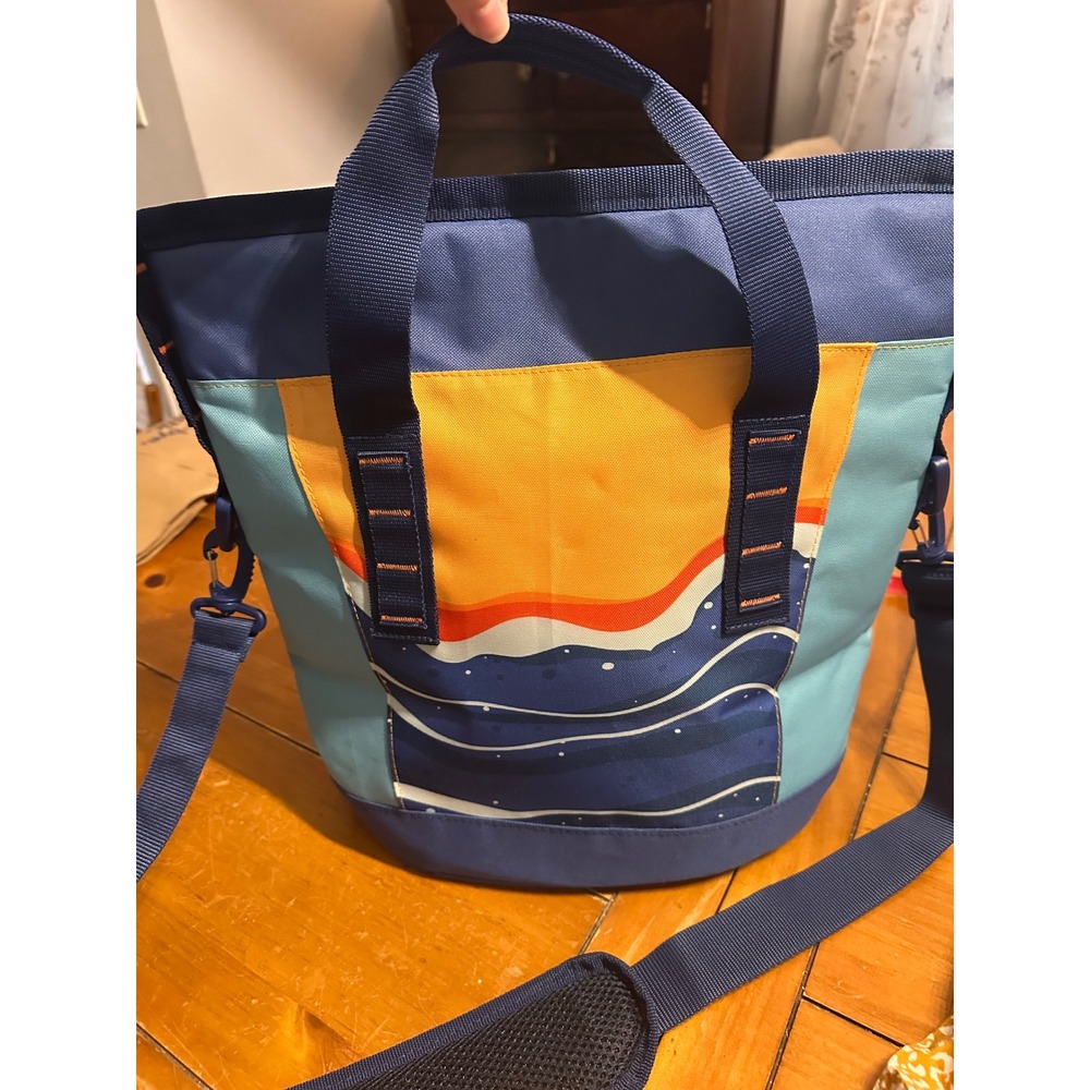 Royal Caribbean International Insulated Cooler Tote Bag Blue Nautical Cruise Bag - Picture 3 of 7